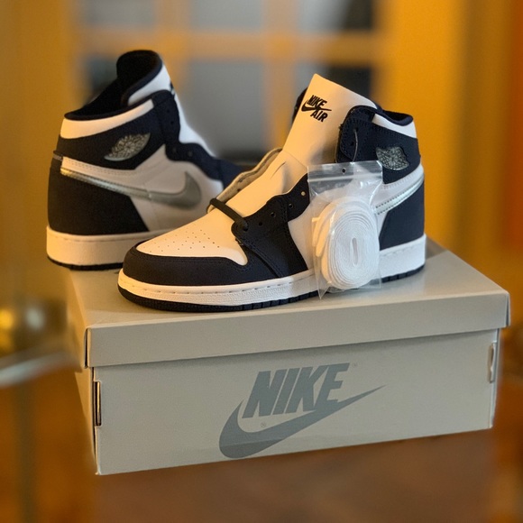 Jordan 1 Midnight Navy - Picture 4 of 9